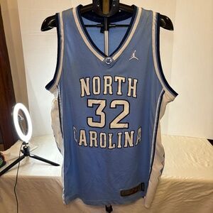 Vintage Nike Elite NCAA Jordan UNC North Carolina Jersey #32 Mens L